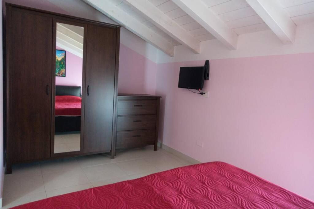 Apartment Viole, Cozy Attic Set In The Old Town Next To The Lake Arona Εξωτερικό φωτογραφία